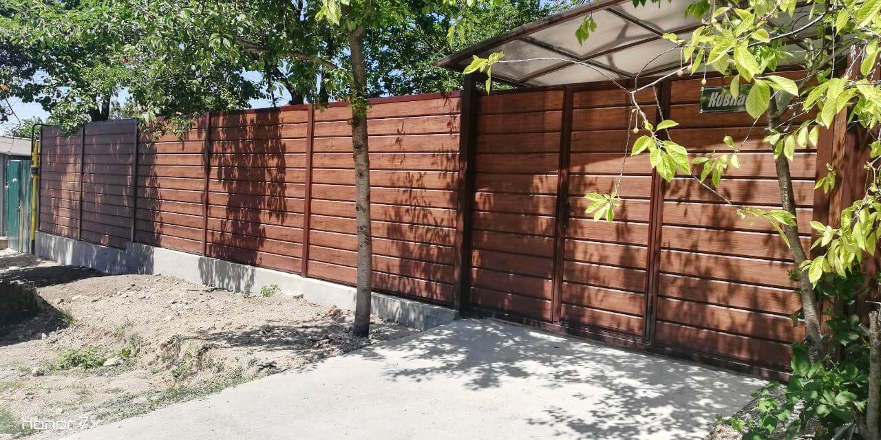 Забор из металлосайдинга ЕВРО-БРУС Каштан фото4 в Всеволожске