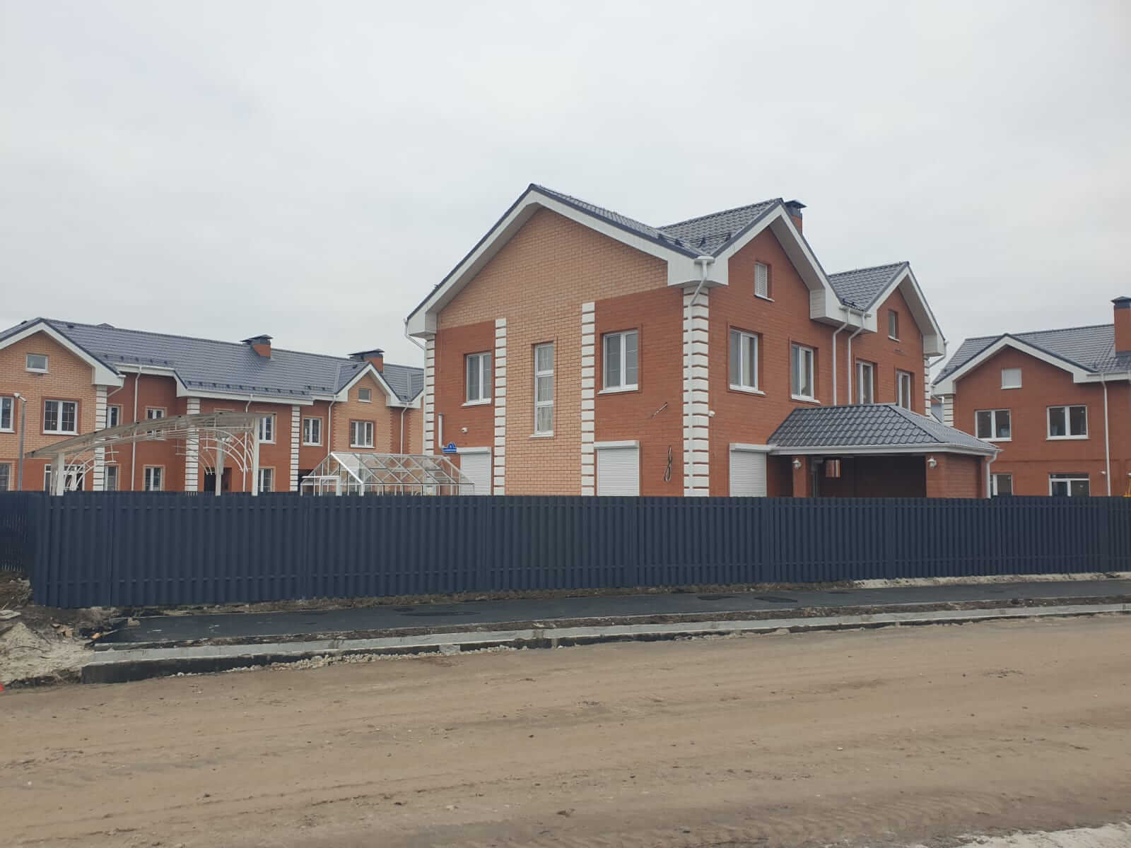 Забор из штакетника 230м Серый Графит фото3 в Всеволожске