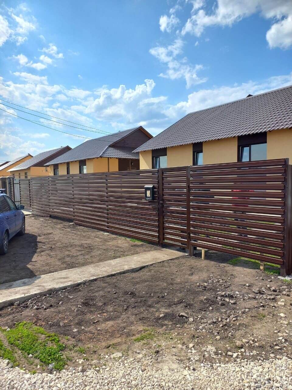 Забор-ранчо из широкого штакетника 24м RAL8017/8017 Шоколад двусторонний в Всеволожске