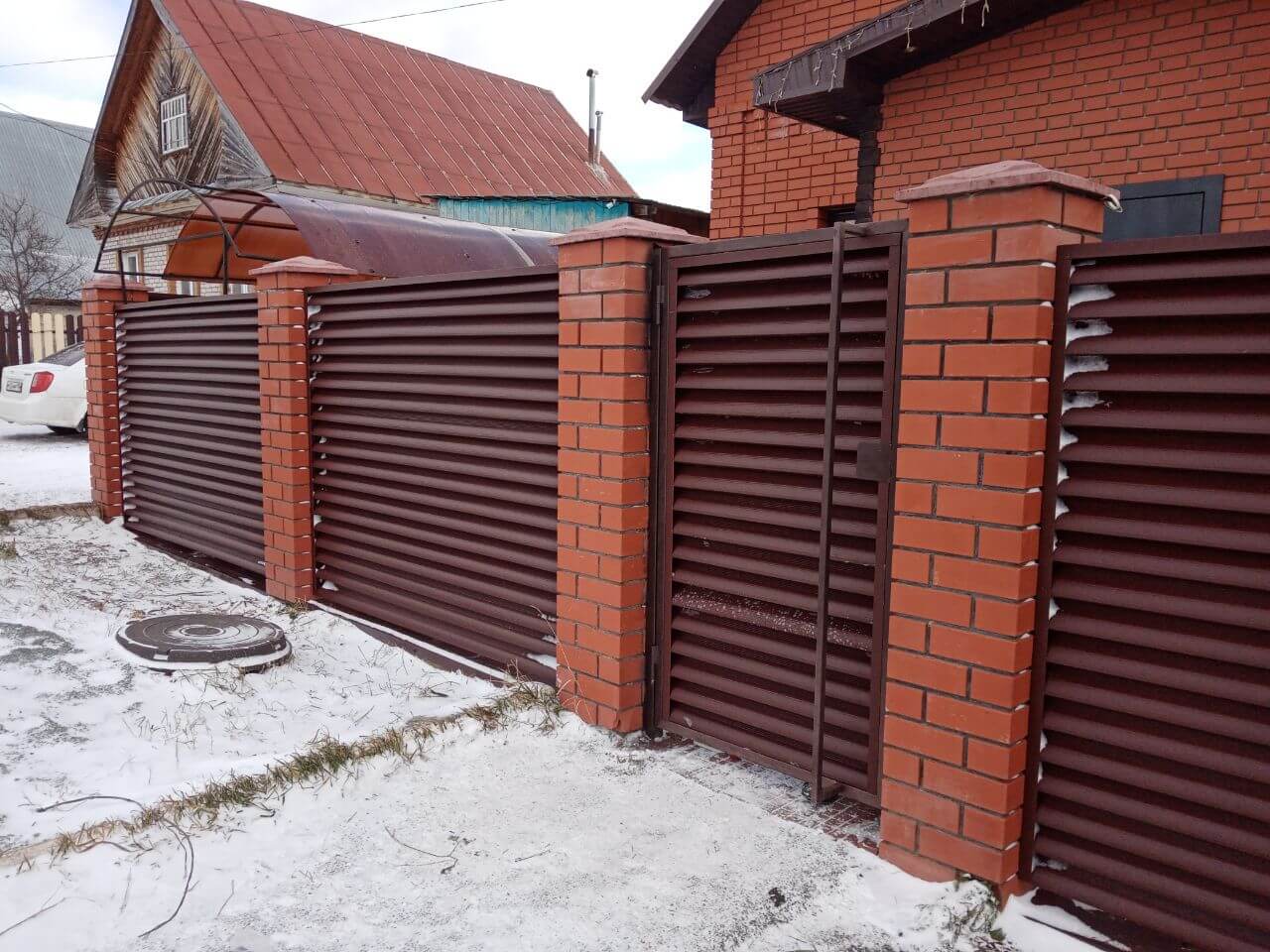 Забор из ламелей еврожалюзи 12м RAL8017/8017 Шоколад двусторонний МАТТЕ фото 2 в Всеволожске