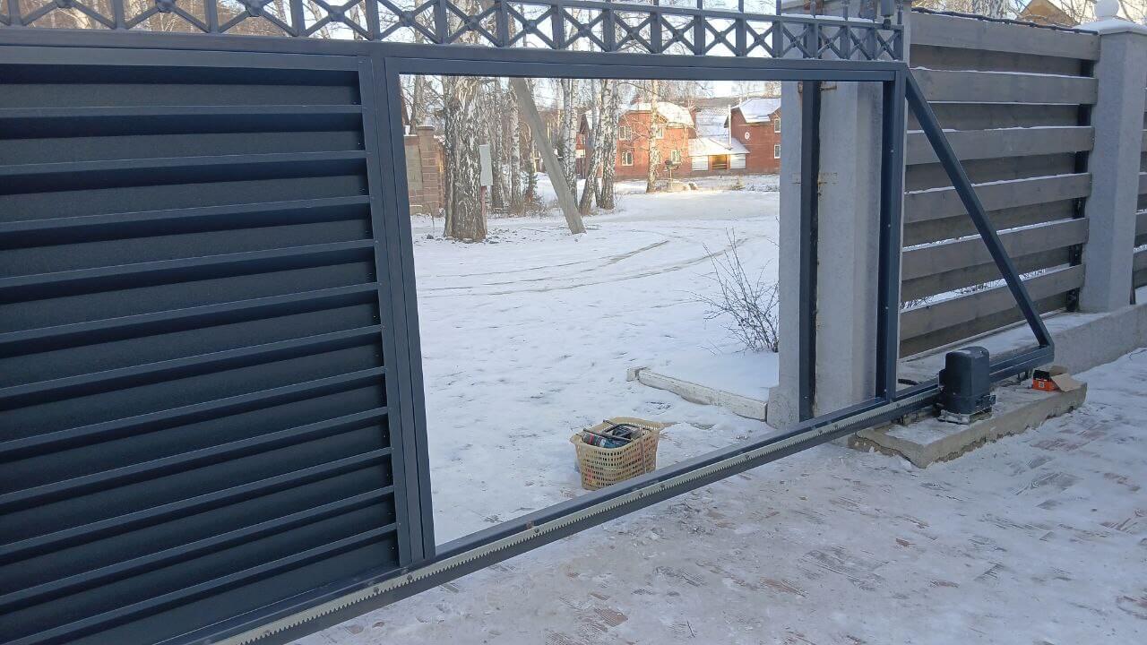 Входная группа из ламелей Хай-Тек RAL7024/7024 Серый Графит двусторонний МАТТЕ фото 10 в Всеволожске